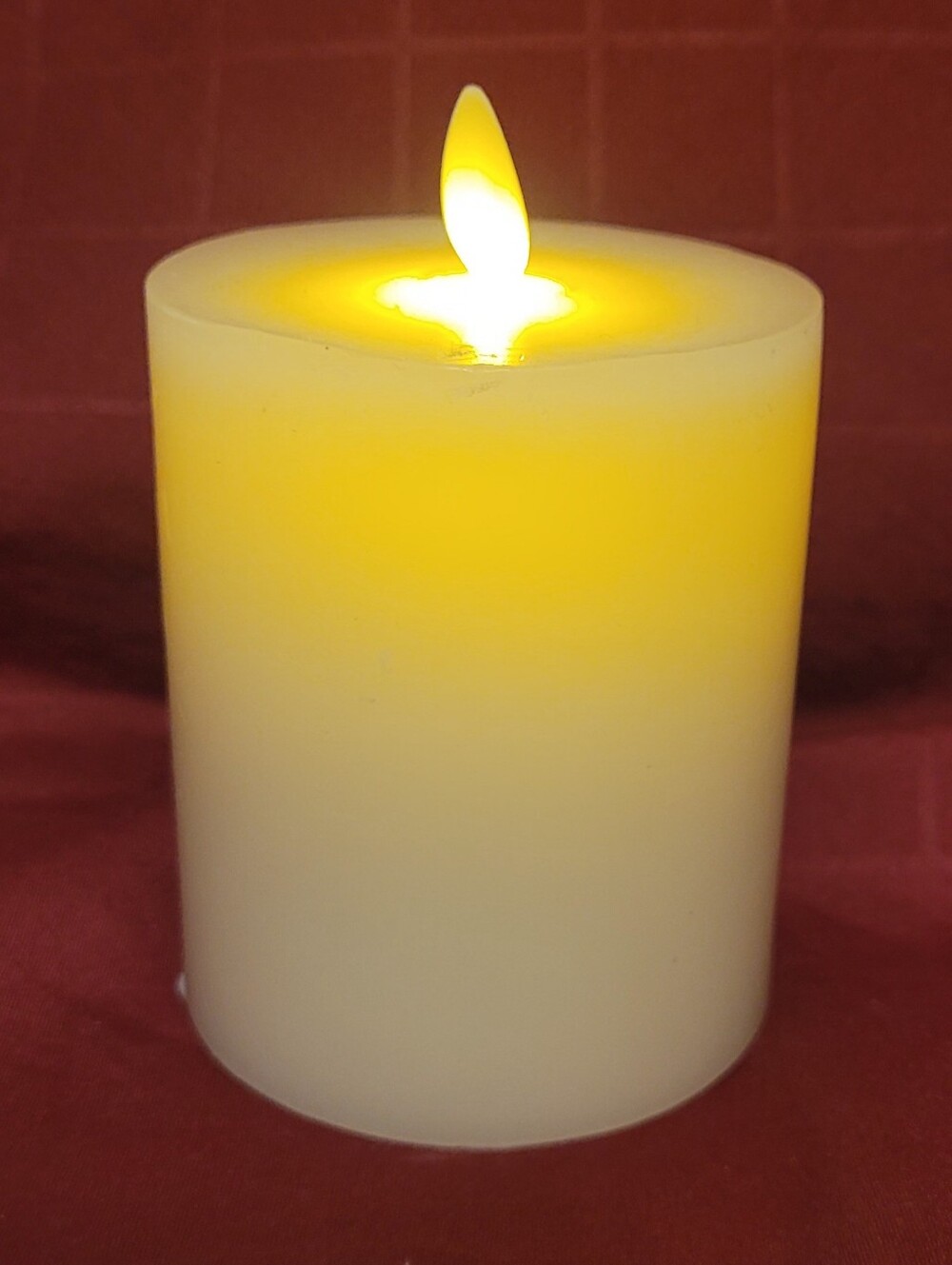 Luminara 4"Hx3"D Flicker Flame LED Wax & Plastic Pillar Candle Tested & Working